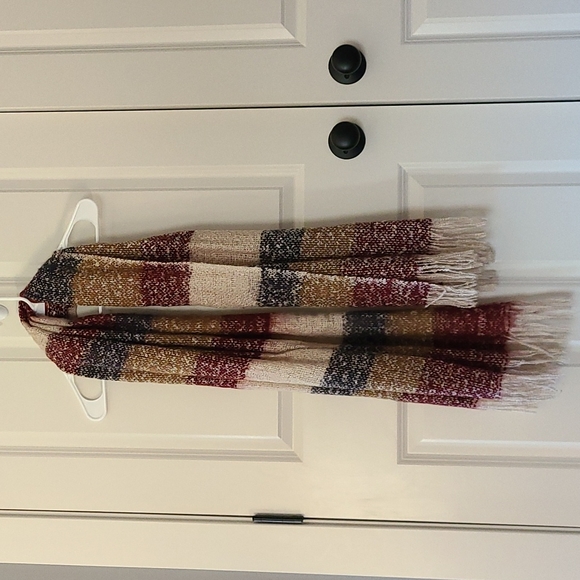 Striped Scarf with Fringe - Picture 2 of 4
